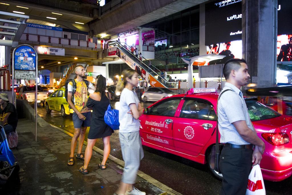 Hostel 8 Sukhumvit Soi 8 Bangkok Eksteriør bilde
